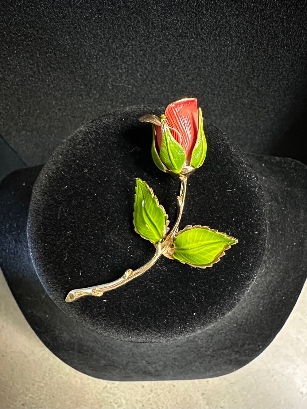 Vintage Giovanni Red Enamel Rosebud Brooch with Green Leaves